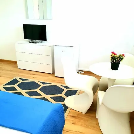 Guest house Central City *